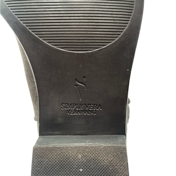 Simply Vera Vera Wang Ankle Boots, grey suede & leather side zip size 10M - Picture 4 of 7